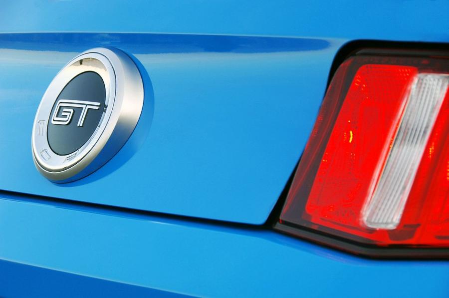  Ford Mustang GT 2010 года  (фото 81 из 213)